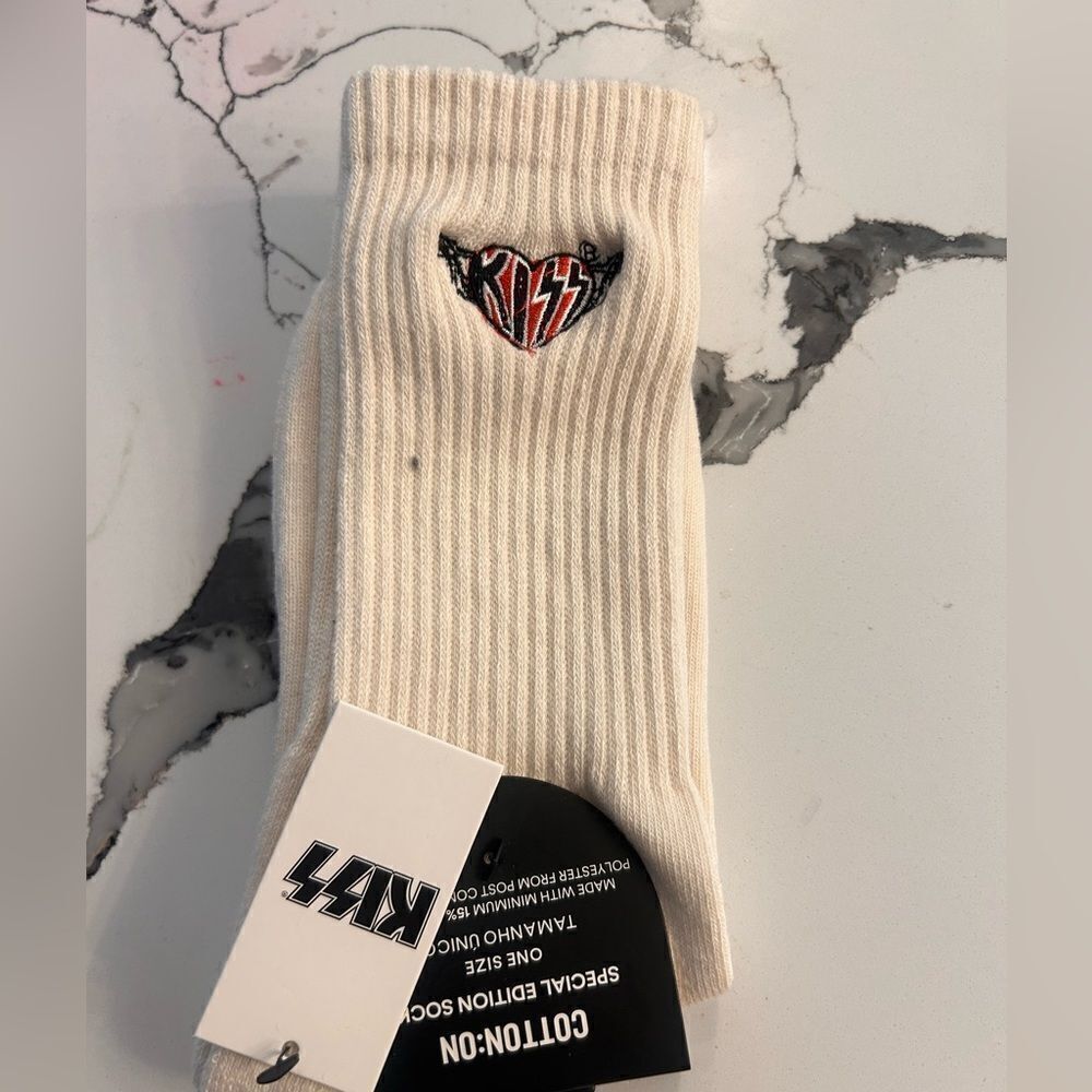 NWT mens KISS athletic socks
